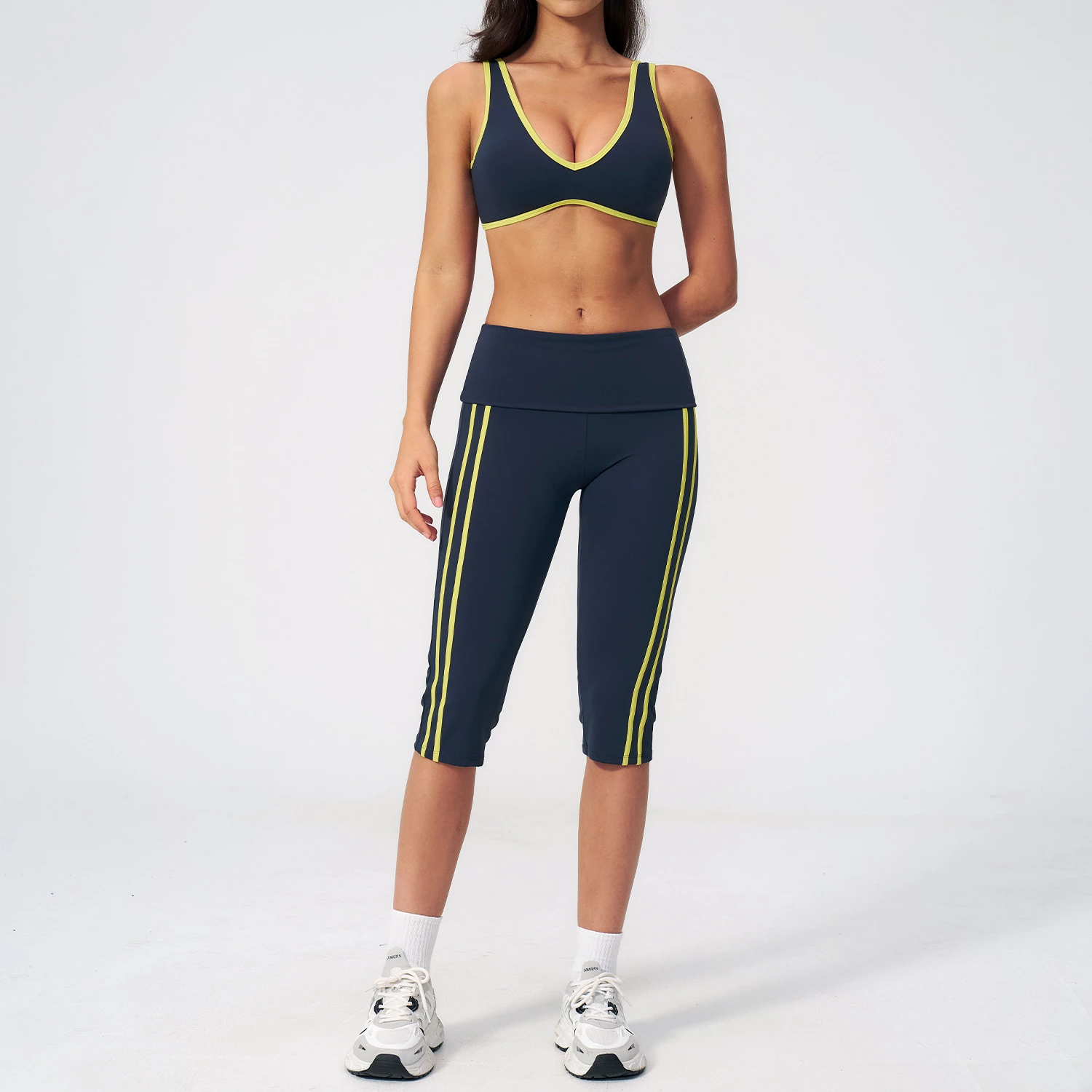Wholesale Women's Gym Clothes, Workout Clothes Wholesale, Gym Clothes Manufacturer